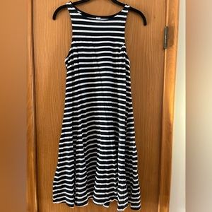 Old Navy, size M, black and white striped dress